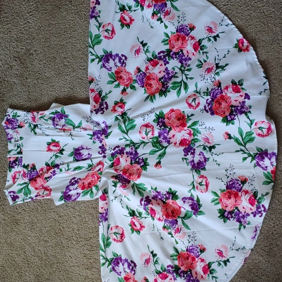 Floral circle skirt midi dress - Picture 6 of 11